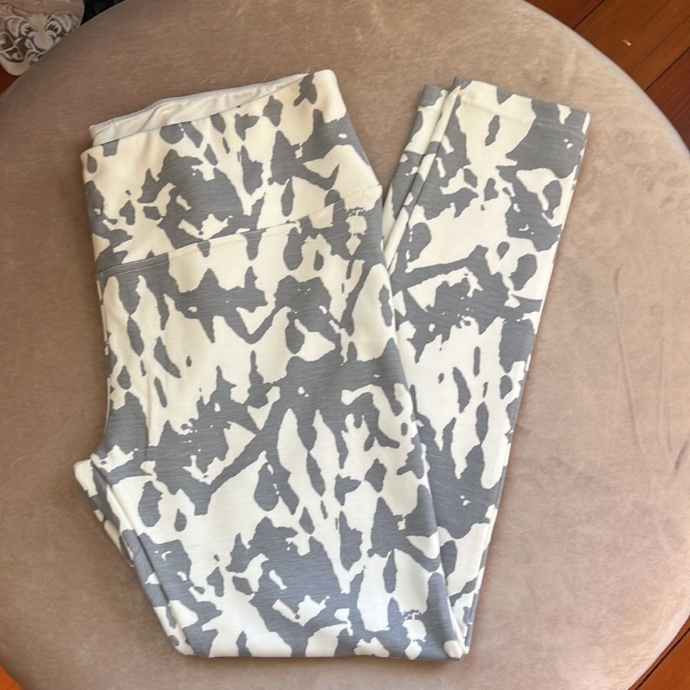 LN! Sz L Cream/Gray Art Splatter Print Objet D’ Art Leggings